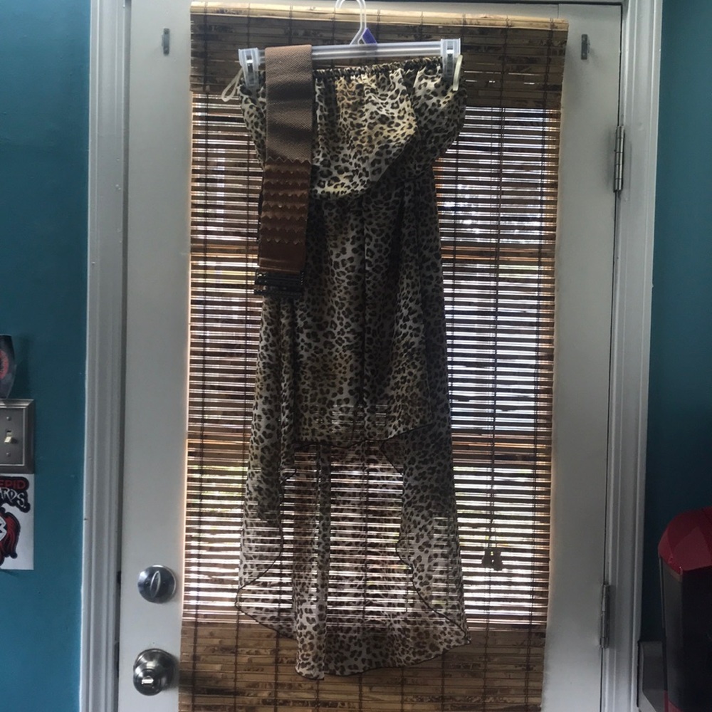 Leopard print strapless dress